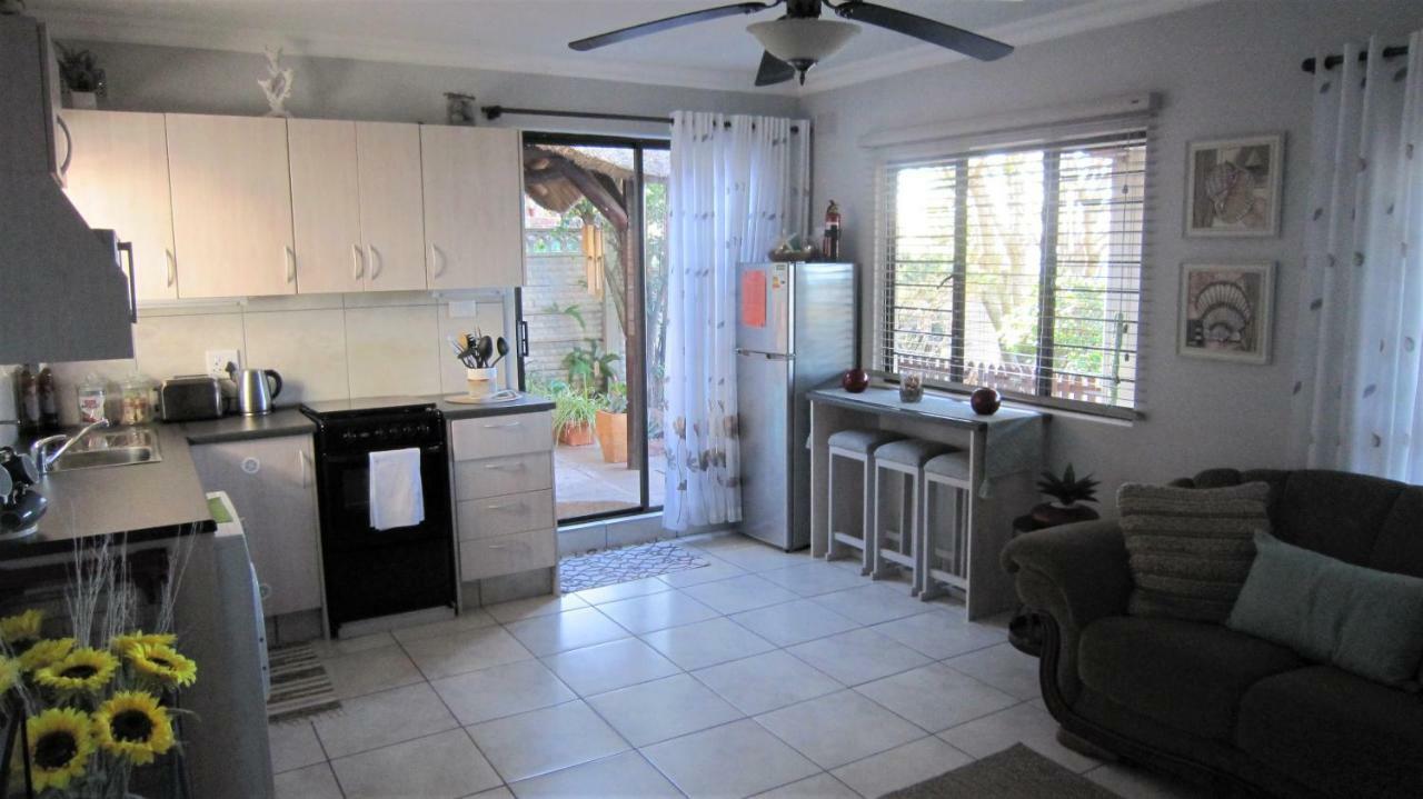 See Rus Self Catering Unit In Westbrook Kzn Private Neat And Cosy Εξωτερικό φωτογραφία
